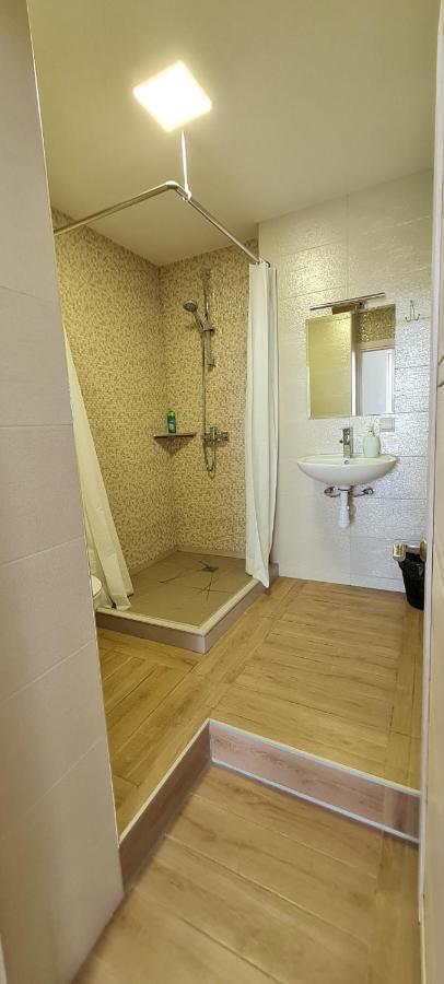 Swan Apartment *